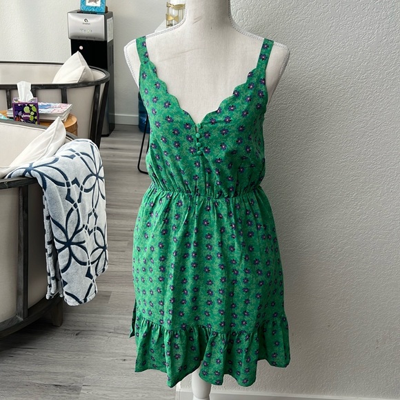Pretty easy slip on dress - Picture 1 of 3